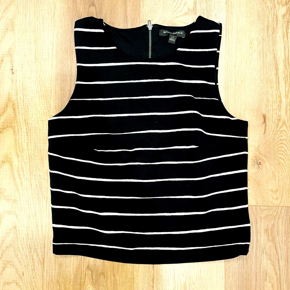 Banana Republic Cropped Sleeveless Blouse - Black with thin White Stripes